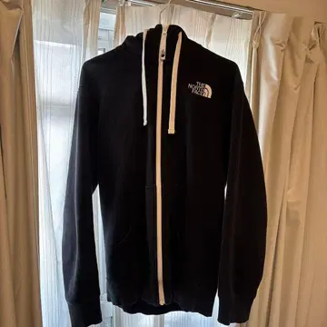 THE NORTH FACE 블랙 후드 부착 후드티