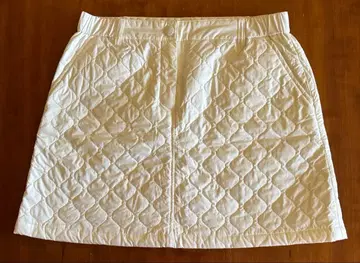 23구 골프 화이트 퀼팅 골프 스커트 사이즈 III