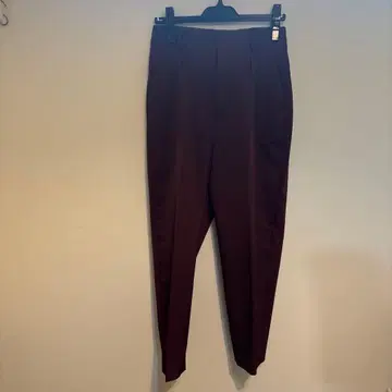 버건디 센터 플리츠 슬랙스 여성 팬츠