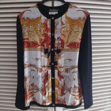 페라가모 실크 프린트 가디건