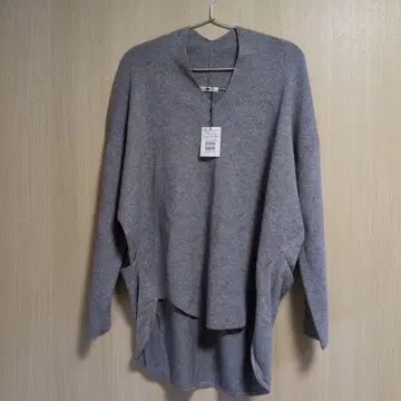 그레이 V넥 니트 38 사이즈