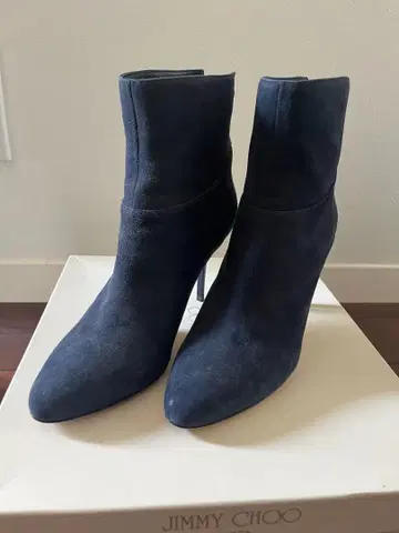 JIMMY CHOO 네이비 스웨이드 숏부츠 타키자와 마키코 새상품