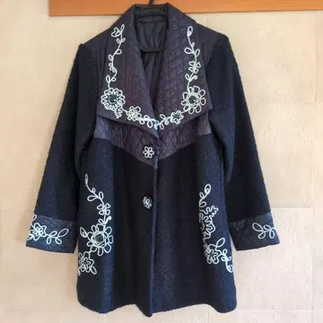 자수 다크 네이비 퀼팅 자켓