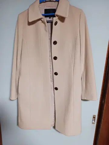 베이지 버튼 코트 사이즈 3