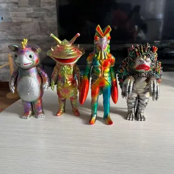 울트라맨 시리즈 괴수 피규어 4체 세트