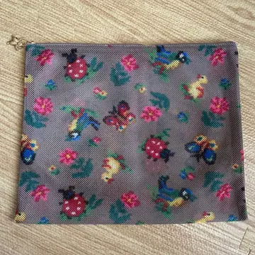 새상품급 페이러 메쉬 파우치 L 사이즈 베이지