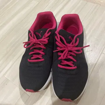 Puma 블랙 핑크 스니커즈