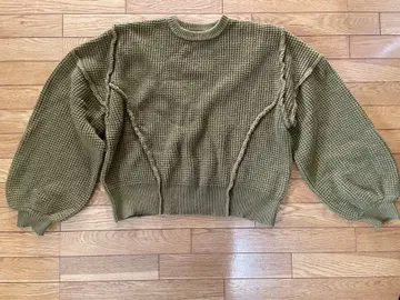 select 모카 올리브 그린 볼륨 슬리브 니트