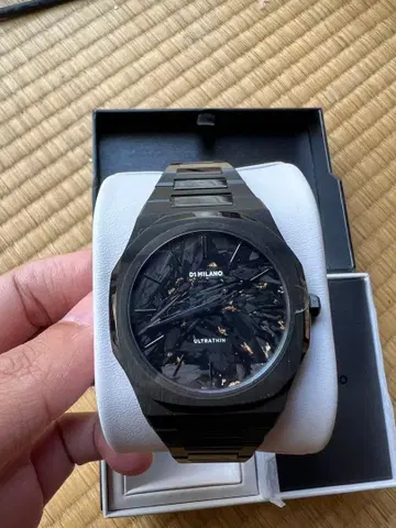 D1 MILANO ULTRATHIN 블랙 손목시계