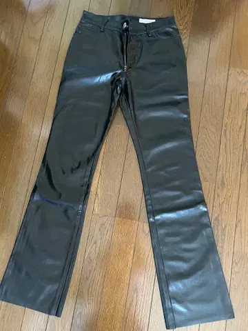 RU JEANS 블랙 합성 피혁 플레어 팬츠