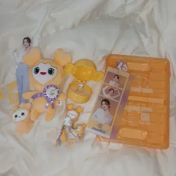 TWICE 러블리 지효 지브리 봉제 인형 키링