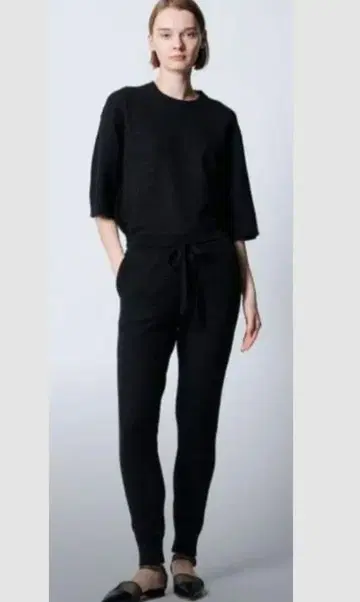 블랙 니트 팬츠