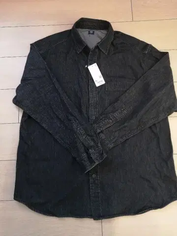 UNIQLO [미사용] 블랙 긴팔 셔츠 XL 루즈핏