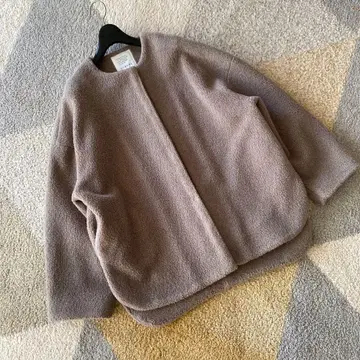 CLOCHE 모카 브라운 노카라 자켓