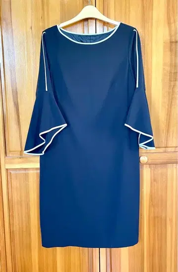 벨메종 스타일 노트 네이비 플레어 슬리브 원피스 L