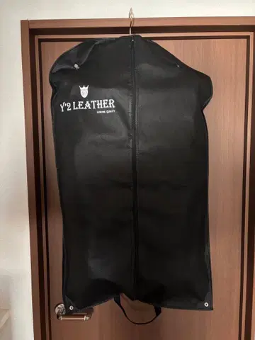 Y2 LEATHER 에코호스라이트 카코트 블랙 사이즈 40