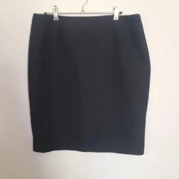 ESCADA 블랙 타이트 스커트 사이즈 40 L