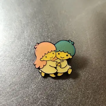 레트로 리틀트윈스타 [키키라라] 핀 배지