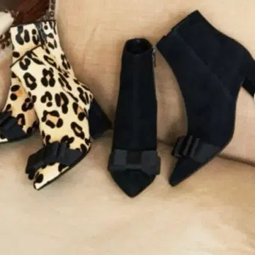 DIANA x chay 콜라보 리본 달린 부츠 블랙