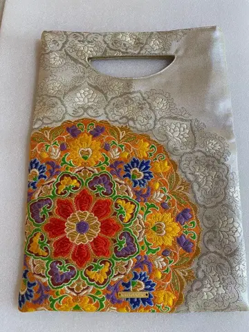 Tomorrow Fabric 클러치백 니시진 비단