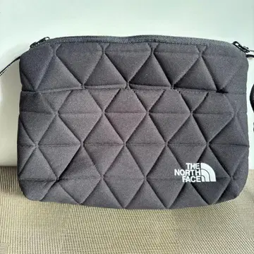 THE NORTH FACE 블랙 숄더백