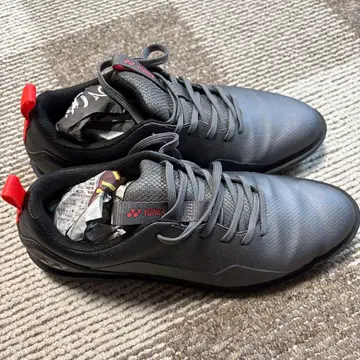 YONEX 스포츠 슈즈 블랙/레드