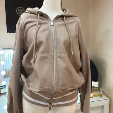 diagram 양가죽 베이지 후드 부착 점퍼