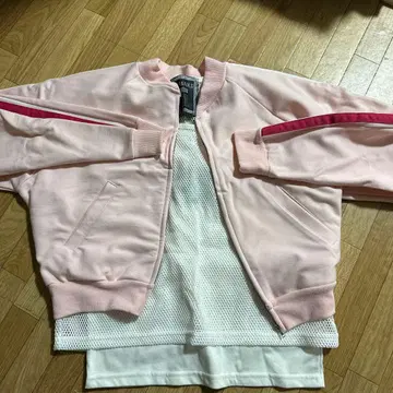 AAA 치아키 CHIAKI WEGO 콜라보