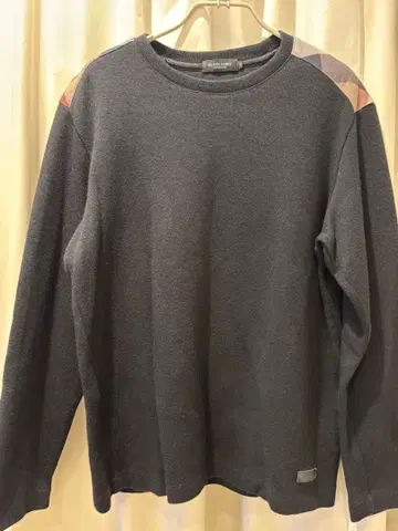 [ 블랙 레이블 크레스트브릿지 ] 블랙 니트 M 사이즈