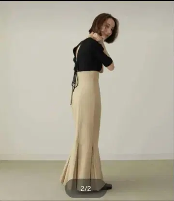 새상품 louren mermaid pleats skirt beige