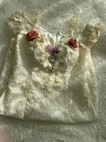 아이보리 오프숄더 타이트 드레스