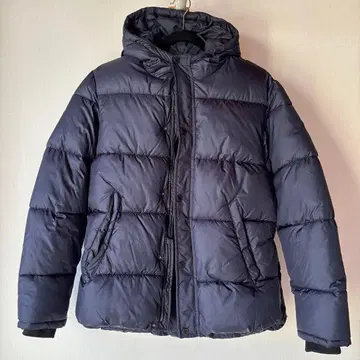 ZARA BOY 하자품 네이비 컬러 다운