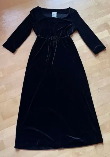 Sphilla 벨로아 롱 드레스 허리 리본 포함