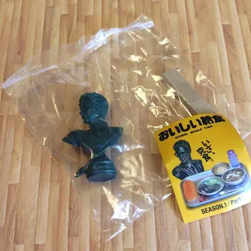 맛있는 급식 아마리다 흉상 가챠가챠