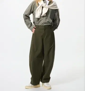 UNIQLO 저지 배럴 레그 팬츠