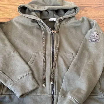 MONCLER 올리브 그린 후드티