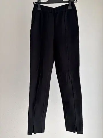 [ yori 누쿠누쿠 프론트 슬릿 레깅스 팬츠 36 블랙 ]