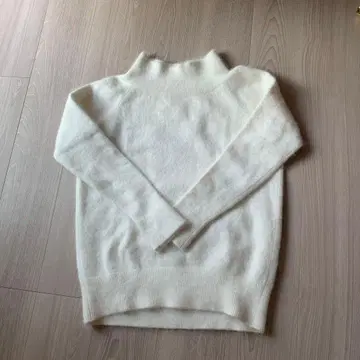 셀리 화이트 니트