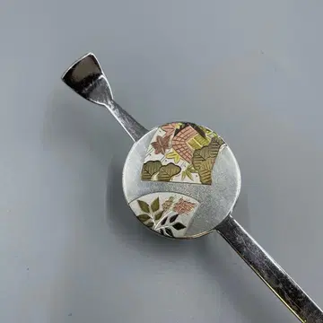 20 빈티지 금속 잎과 꽃 디자인 머리 장식