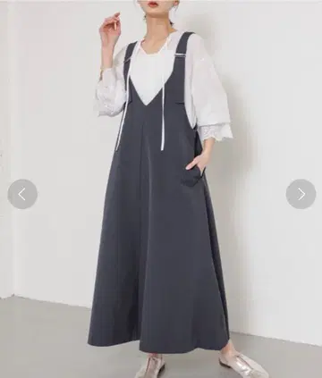 SENSE OF PLACE 플레어 오버롤 스커트 시착만 한 상품