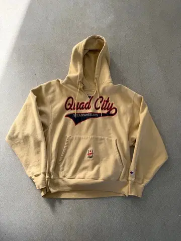 90s reverse weave Champion foodie beige