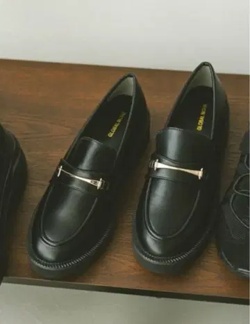 [ 미사용 새상품 ] 글로벌 워크 에어카루 탱크 솔 로퍼 블랙