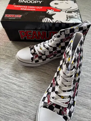 SNOOPY 하이컷 스니커즈