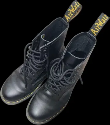 닥터마틴 8홀 부츠