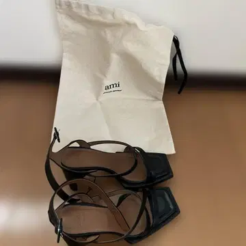 ami 블랙 스트랩 샌들 22.5cm