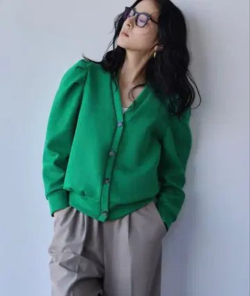 새상품 ELFRANK V넥 가디건 긴팔