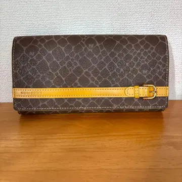 니나리치 장지갑