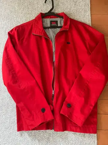 Canterbury 빨간색 자켓