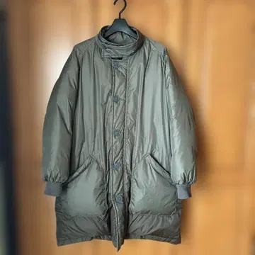 [ ROYAL NAVY ] 올리브 그린 롱 다운 자켓