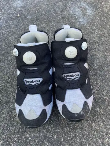 Reebok Instapump Fury 블랙/화이트